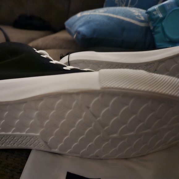 Black Canvas Torrid Sneakers Size 11.5W - Picture 3 of 4